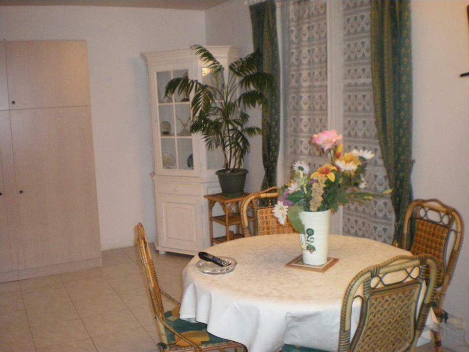 Les Fontaines Saint Leonard Appartement Honfleur Buitenkant foto